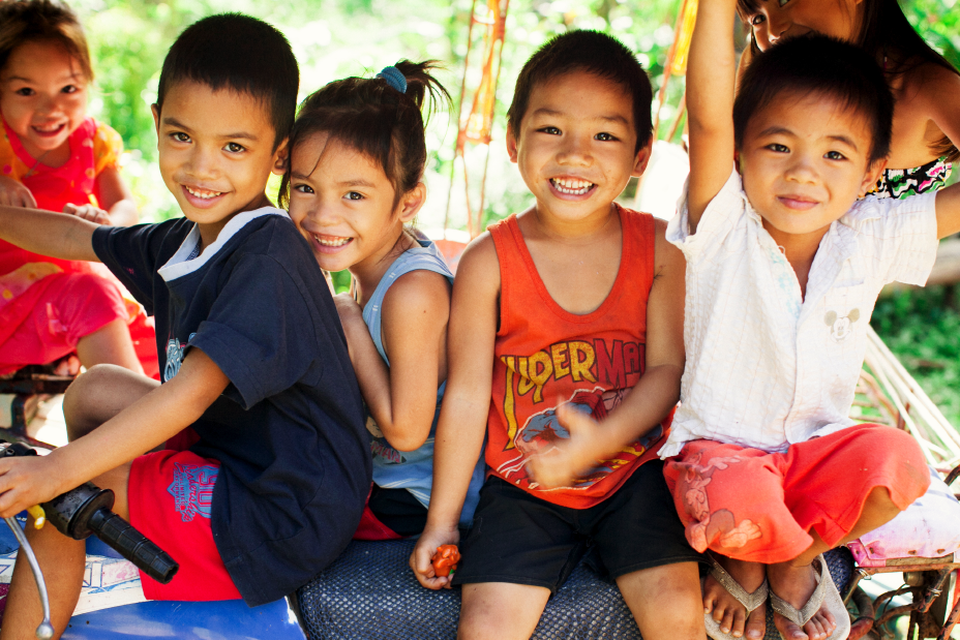 Feeding Hungry Children in the Philippines